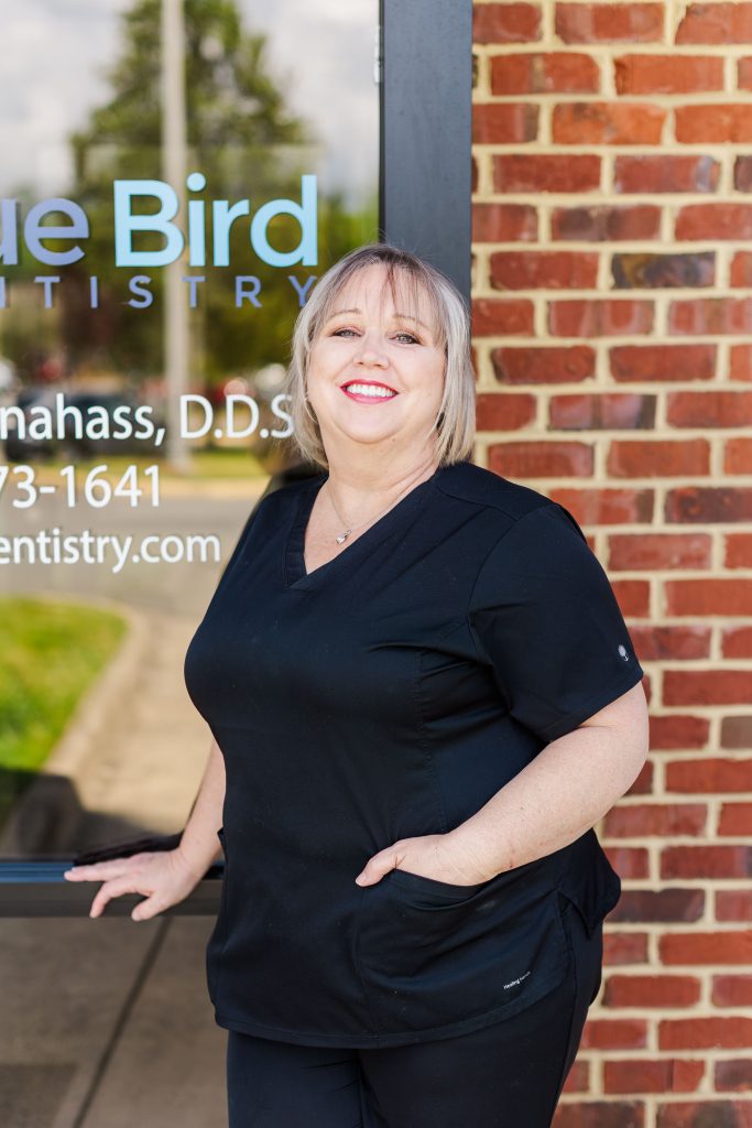 Jen, Dental Assistant